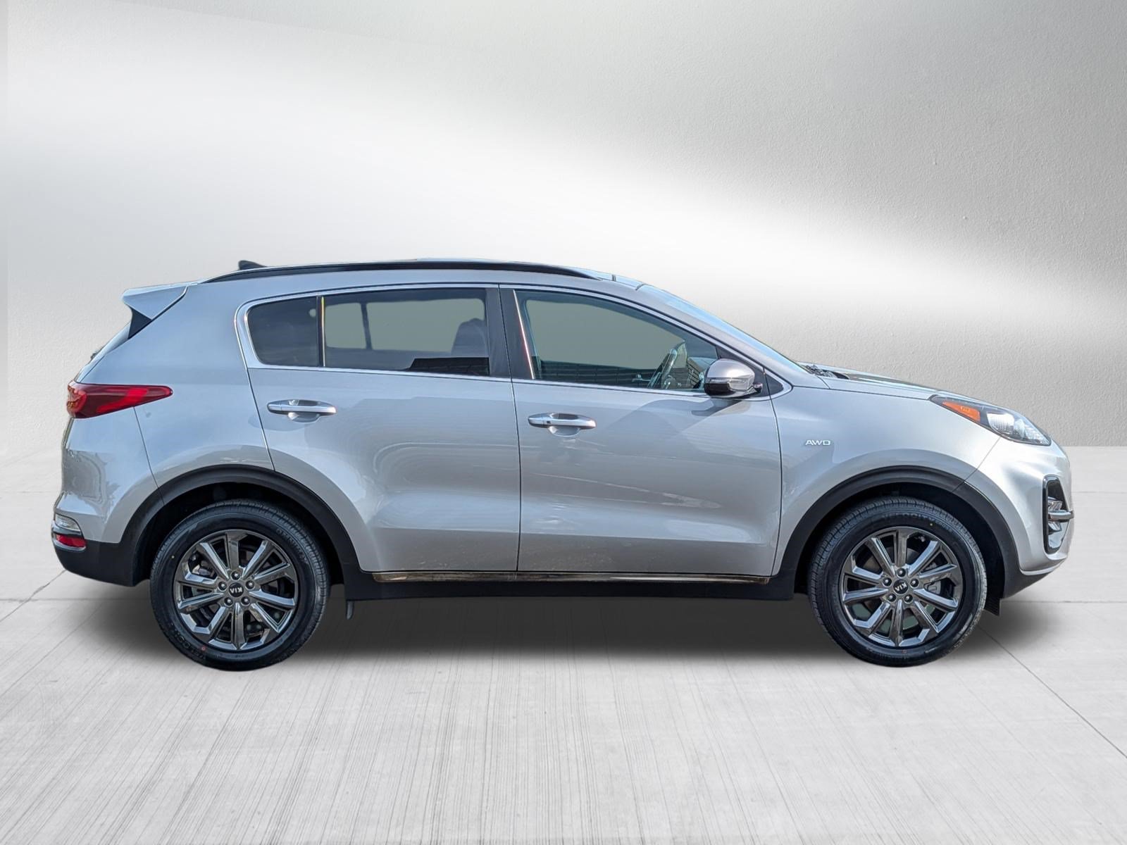 Used 2020 Kia Sportage S w/ S Premium Package AWD/4WD image 8
