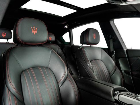 Used 2022 Maserati Levante Modena image 17