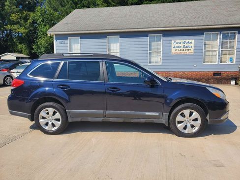 Used 2012 Subaru Outback 2.5i Limited AWD/4WD image 4
