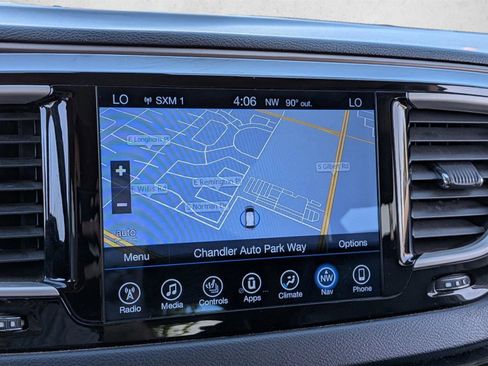 Used 2017 Chrysler Pacifica Touring-L FWD image 21