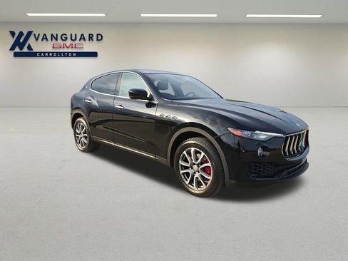 Used 2018 Maserati Levante Base image 8