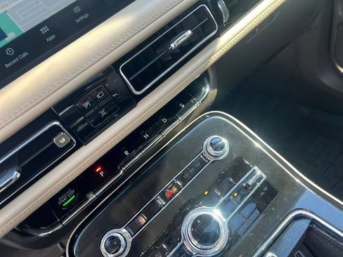 Certified 2023 Lincoln Nautilus Reserve AWD/4WD image 26