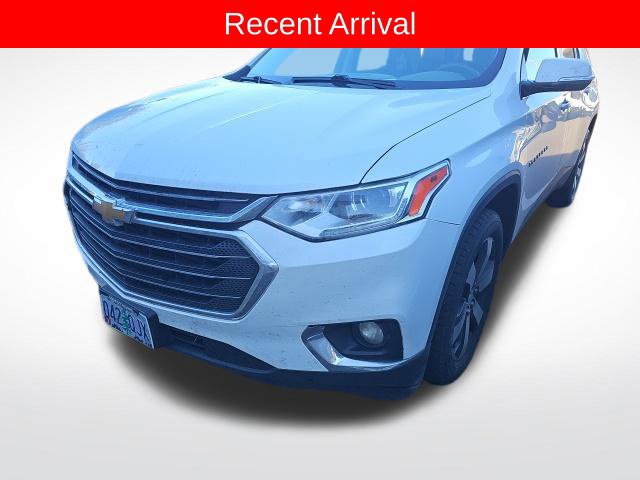 Used 2018 Chevrolet Traverse LT w/ LPO, Cargo Package FWD image 2