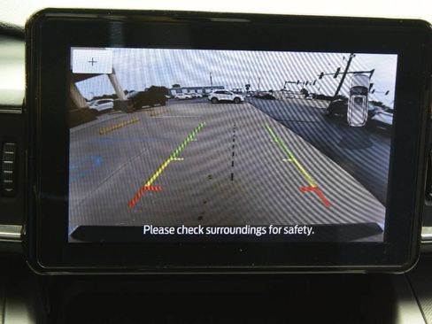 Used 2022 Ford Explorer XLT w/ Equipment Group 202A image 20