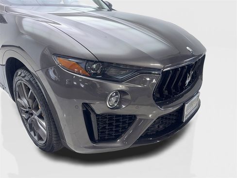 Used 2022 Maserati Levante Modena image 17