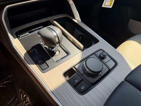 Used 2026 MAZDA CX-90 3.3 Turbo w/ Preferred Package image 19