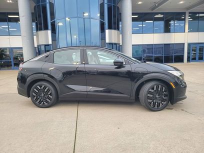 New 2026 Nissan Leaf Platinum+ w/ Cargo Package (Platinum+)