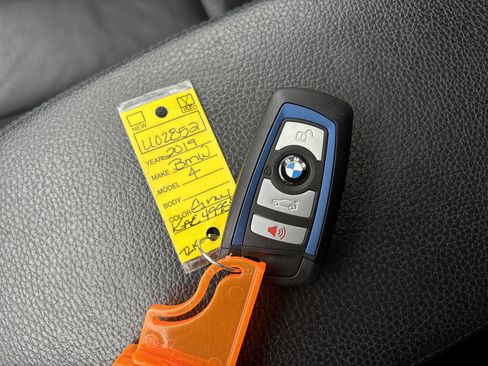 Used 2019 BMW 430i xDrive Coupe w/ M Sport Package image 31