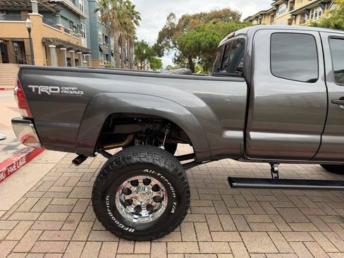 Used 2013 Toyota Tacoma PreRunner w/ TRD Off-Road Pkg RWD image 29