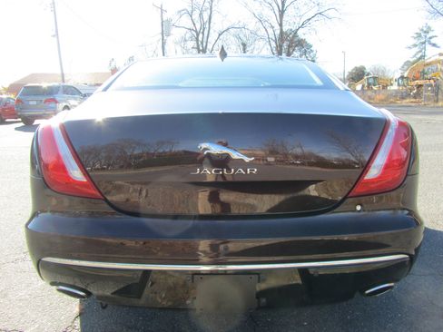 Used 2018 Jaguar XJ L Portfolio image 9