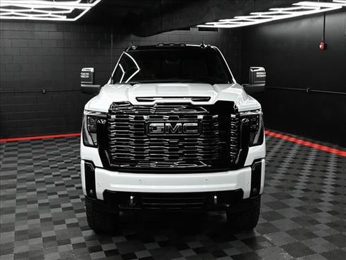 New 2026 GMC Sierra 2500 Denali Ultimate AWD/4WD image 17