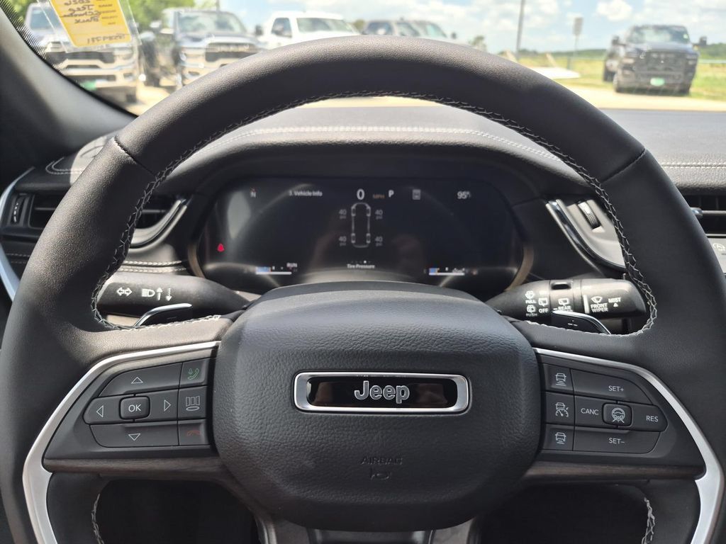 New 2026 Jeep Grand Cherokee L 2WD image 21