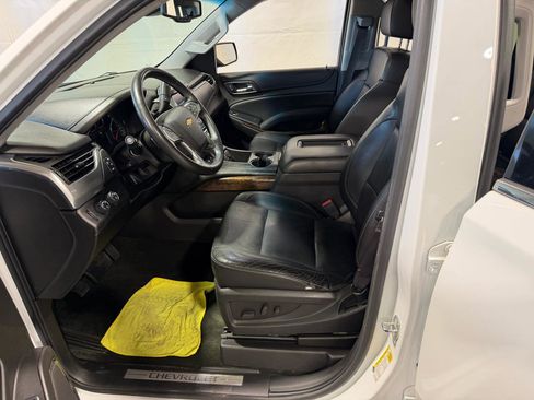 Used 2015 Chevrolet Suburban LT image 25