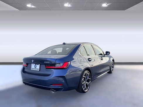 Used 2025 BMW 330i 330i w/ Convenience Package image 9
