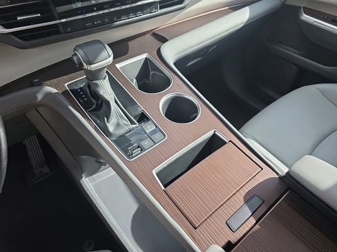 Used 2024 Toyota Sienna XLE image 33