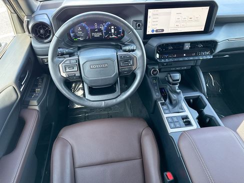 Used 2024 Toyota Land Cruiser image 17