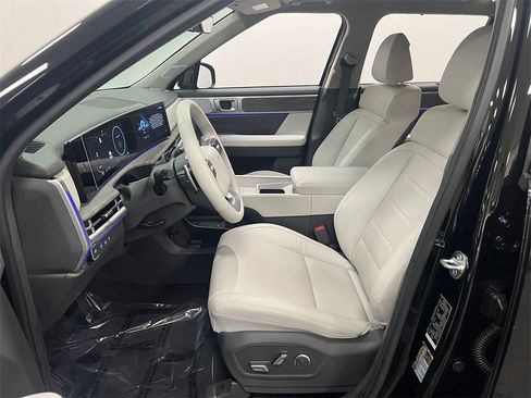 Used 2024 Hyundai Santa Fe Limited image 10