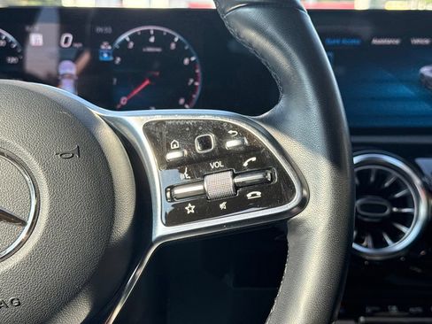 Used 2023 Mercedes-Benz CLA 250 4MATIC image 27