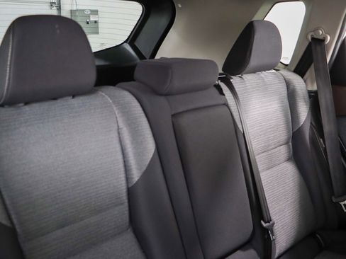 Used 2023 Nissan Rogue SV image 27