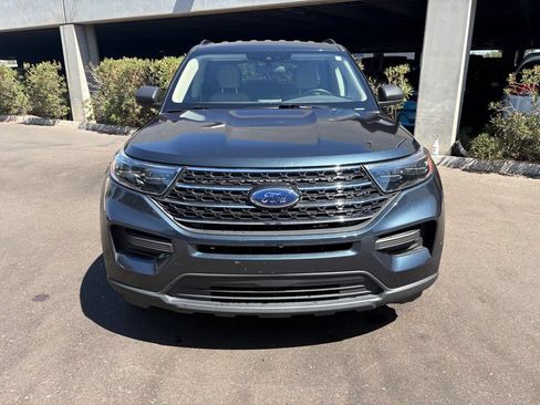 Used 2023 Ford Explorer XLT RWD image 2