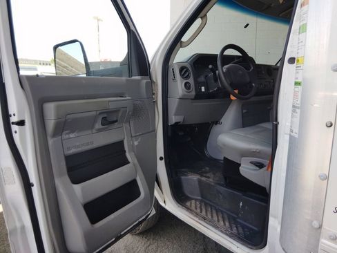 Used 2019 Ford E-350 and Econoline 350 Super Duty w/ Power Windows & Locks Group RWD image 16