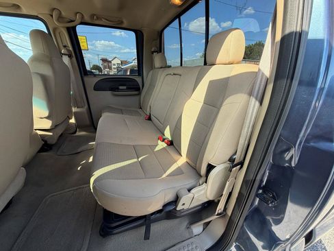 Used 2005 Ford F250 XL AWD/4WD image 14