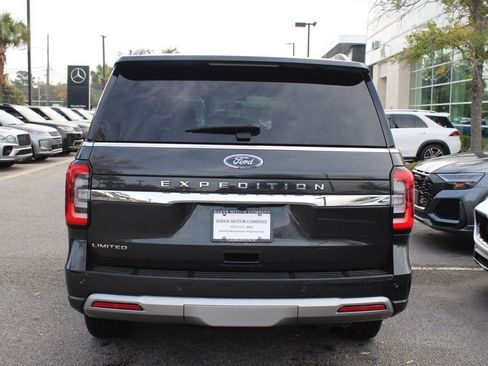 Used 2022 Ford Expedition Limited image 11