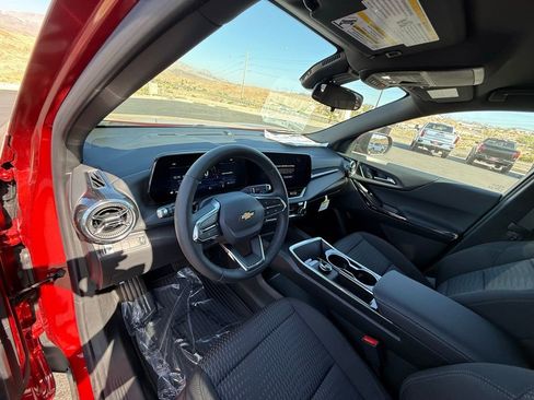 New 2026 Chevrolet Equinox LT image 13