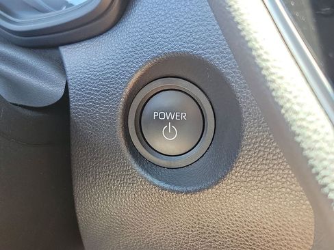 Used 2025 Toyota Corolla Cross AWD Hybrid image 29