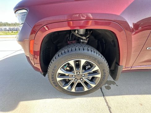 Used 2021 Jeep Grand Cherokee L Overland w/ Advanced Protech Group III AWD/4WD image 33