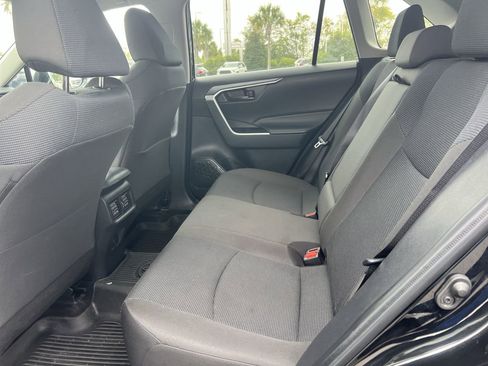 Used 2025 Toyota RAV4 LE image 32