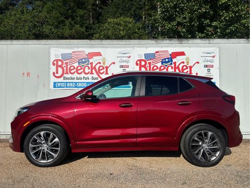 Used 2022 Buick Encore GX Select w/ Sport Touring Package FWD image 7