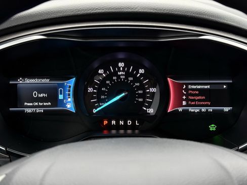 Used 2019 Ford Fusion SE FWD image 27