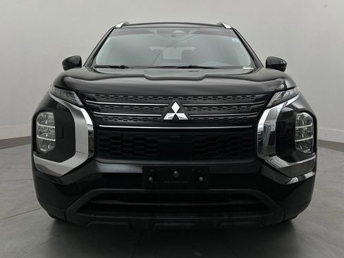 Used 2022 Mitsubishi Outlander ES image 8