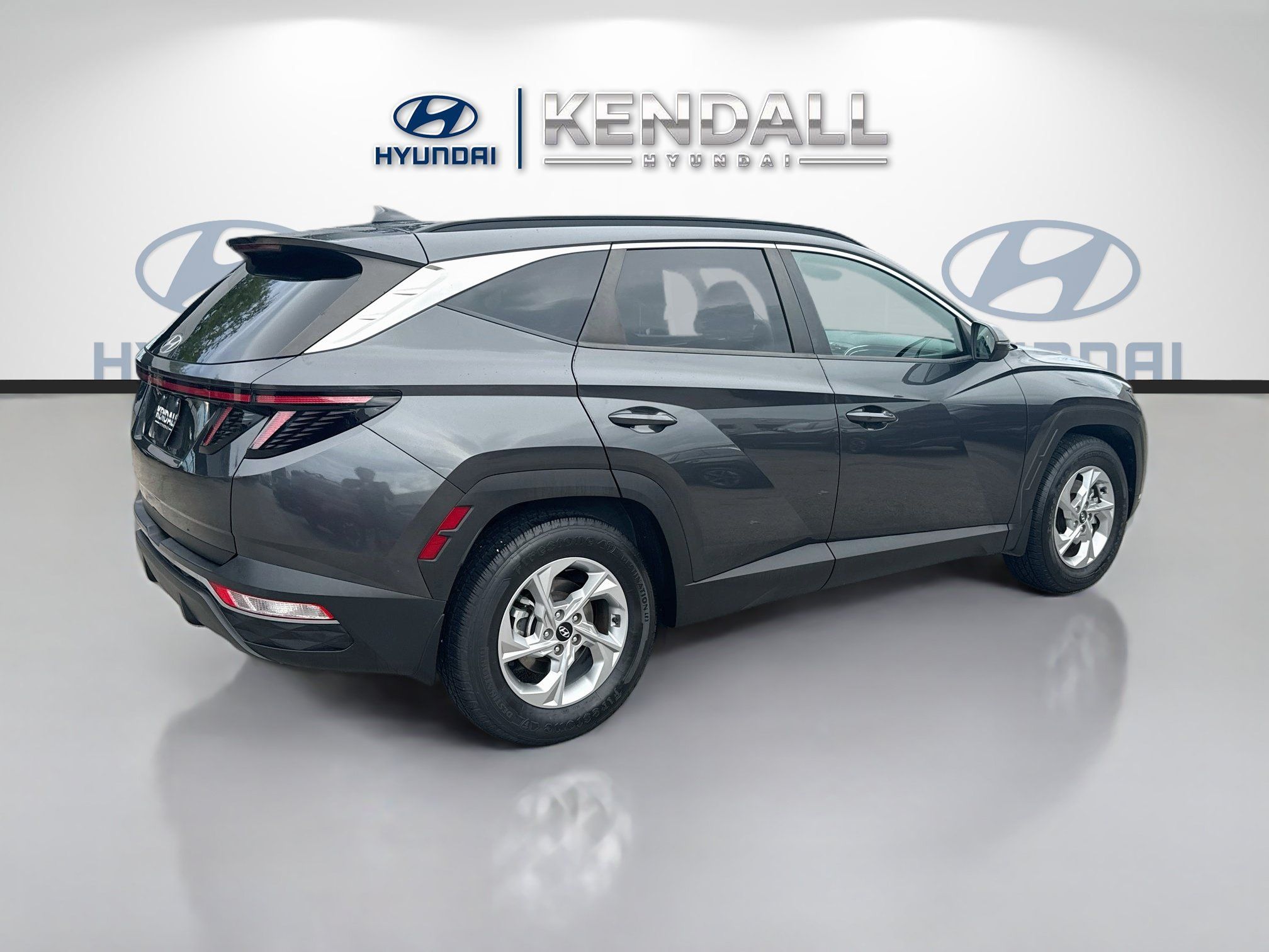 Used 2022 Hyundai Tucson SEL w/ Cargo Package FWD image 6