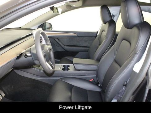 Used 2024 Tesla Model Y Long Range image 10