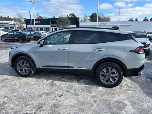 Used 2023 Kia Sportage SX image 2
