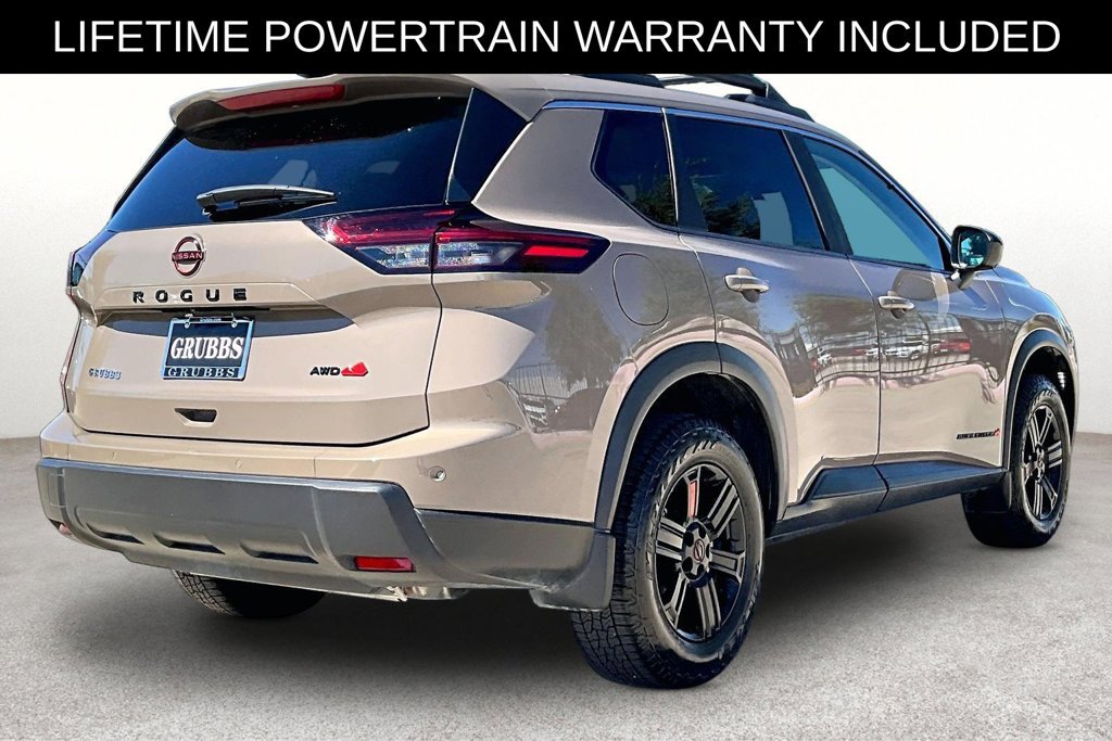 Used 2025 Nissan Rogue SV AWD/4WD image 2