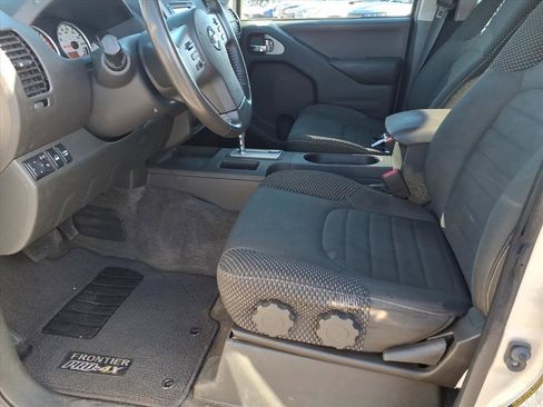 Used 2018 Nissan Frontier PRO-4X image 8