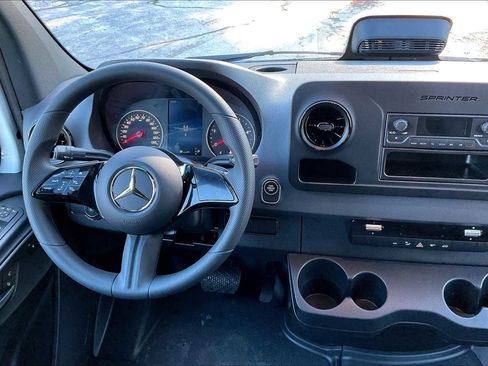 New 2025 Mercedes-Benz Sprinter 2500 image 7