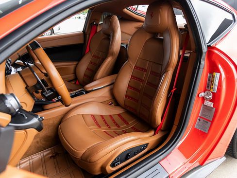 Used 2014 Ferrari F12 Berlinetta image 25