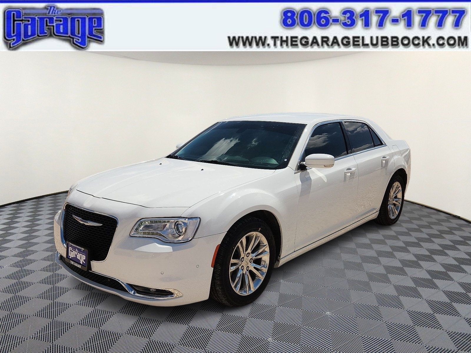 Used 2021 Chrysler 300 Touring L RWD image 1