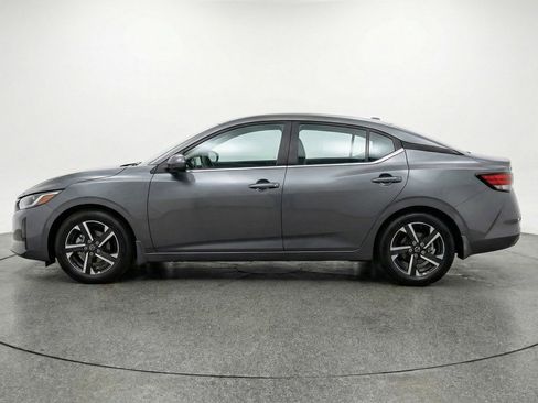 Used 2025 Nissan Sentra SV FWD image 5