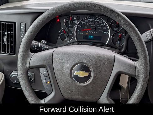 Used 2025 Chevrolet Express 3500 LT w/ LT Preferred Equipment Group RWD image 11