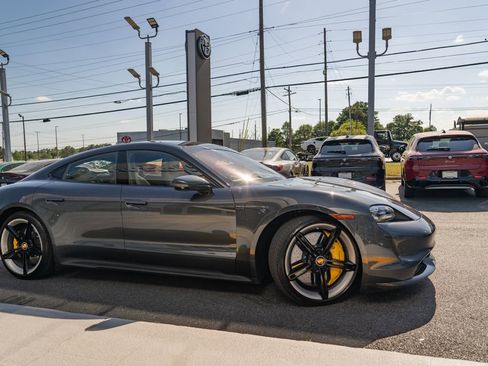 Used 2021 Porsche Taycan Turbo S w/ Premium Package AWD/4WD image 9