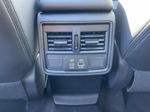 Used 2026 Subaru Forester Premium AWD/4WD image 13