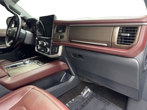 Used 2022 Ford Expedition Max Limited image 57