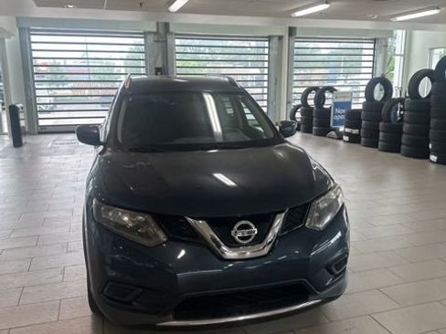 Used 2016 Nissan Rogue S w/ Appearance Package FWD image 5