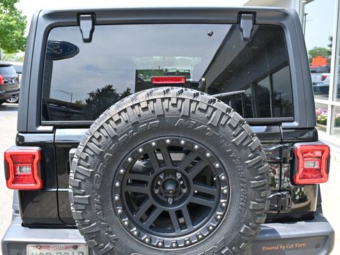 Used 2018 Jeep Wrangler Unlimited Sport S AWD/4WD image 3