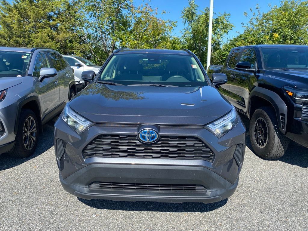 Used 2023 Toyota RAV4 XLE w/ Convenience Package AWD/4WD image 7